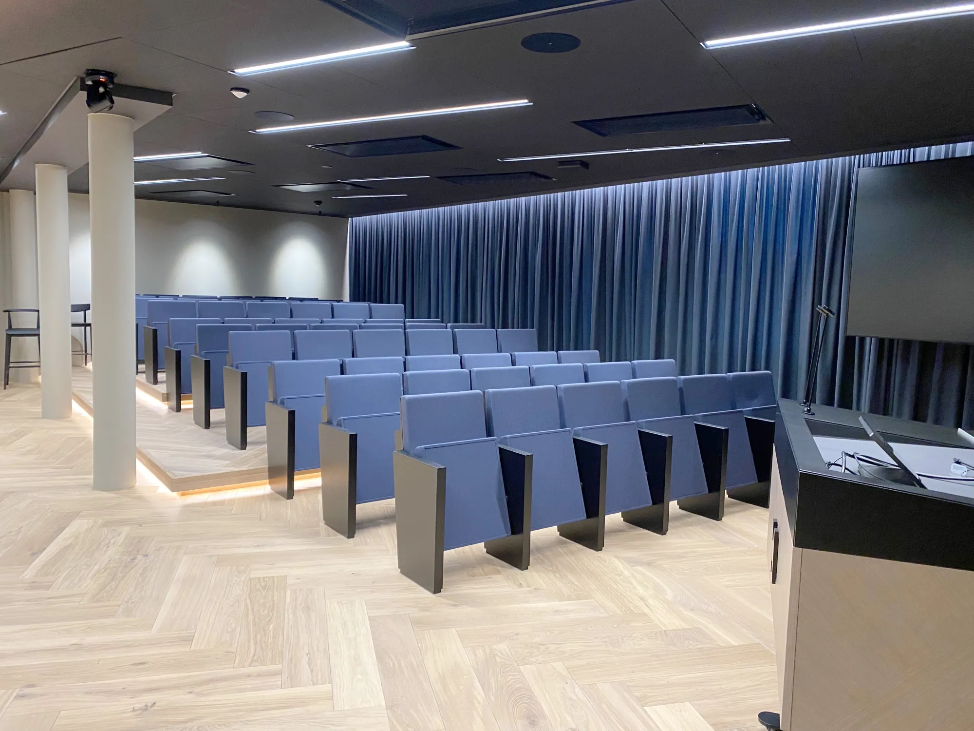 FLÖTOTTO - Auditorium
